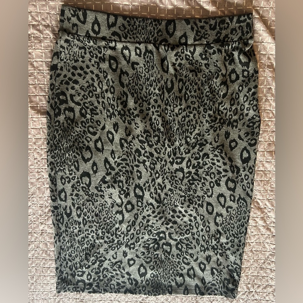 Du Jour Heather Gray Skirt